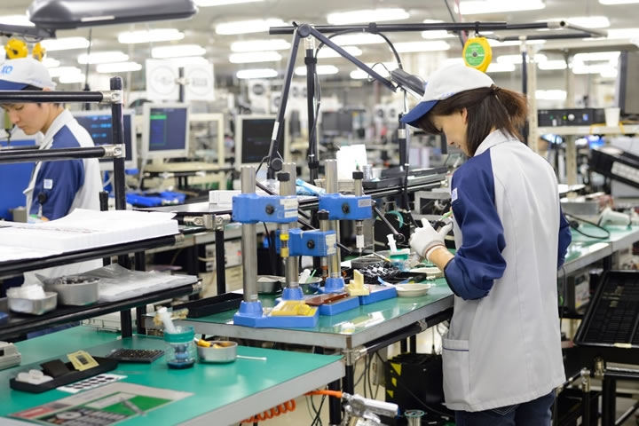 ĐH UZW 81359 NỮ SẢN XUẤT ĐÓNG GÓI LINH KIỆN NHẬN VIÊM GAN