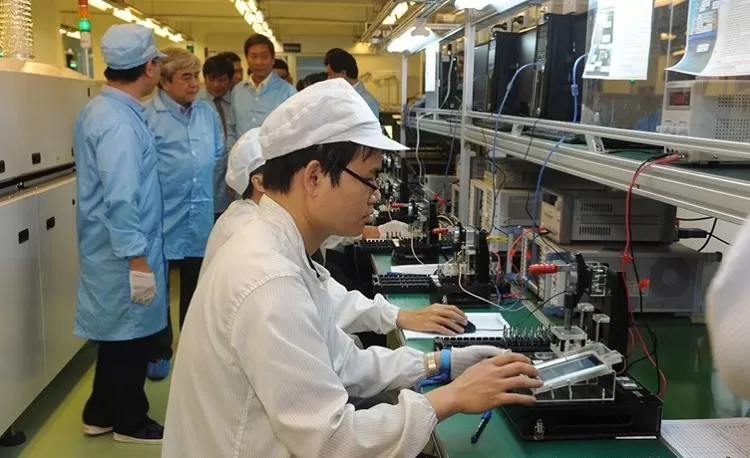 KỸ SƯ KHÔNG TIẾNG – TRÌNH CỤC LUÔN – XUẤT CẢNH SỚM - HỌC NGOÀI